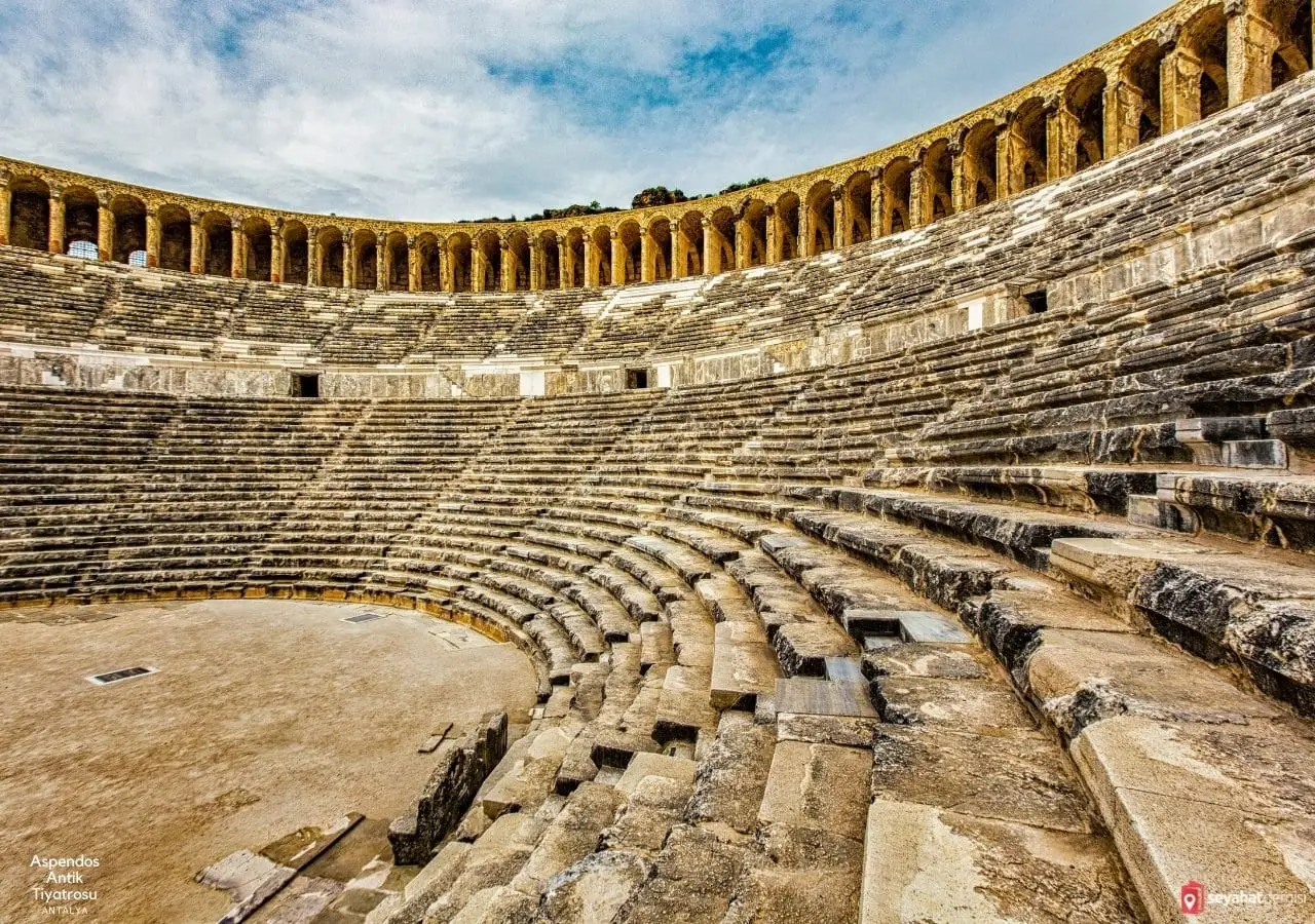  Aspendos Antik Tiyatrosu 