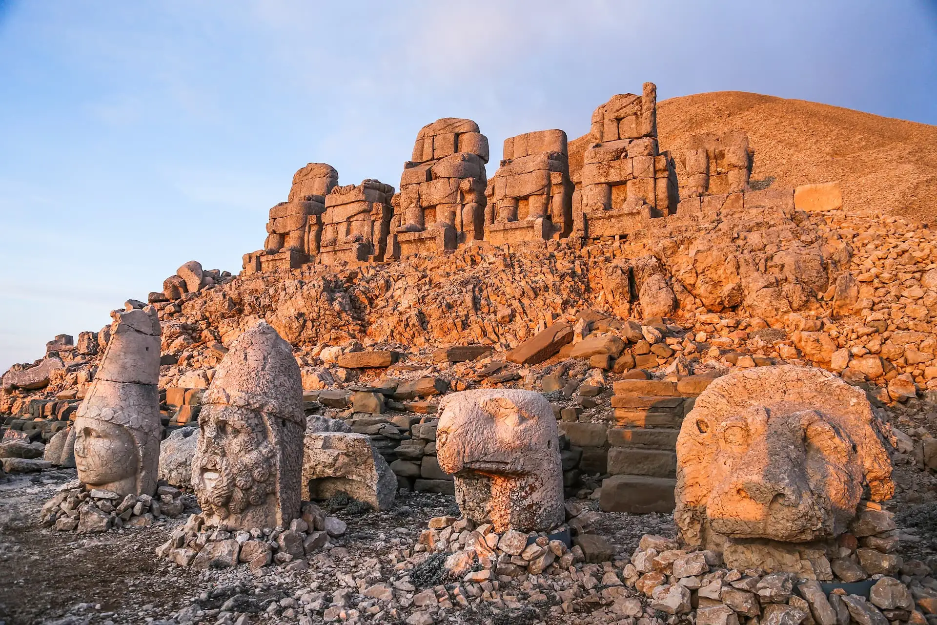  Nemrut Dağı 