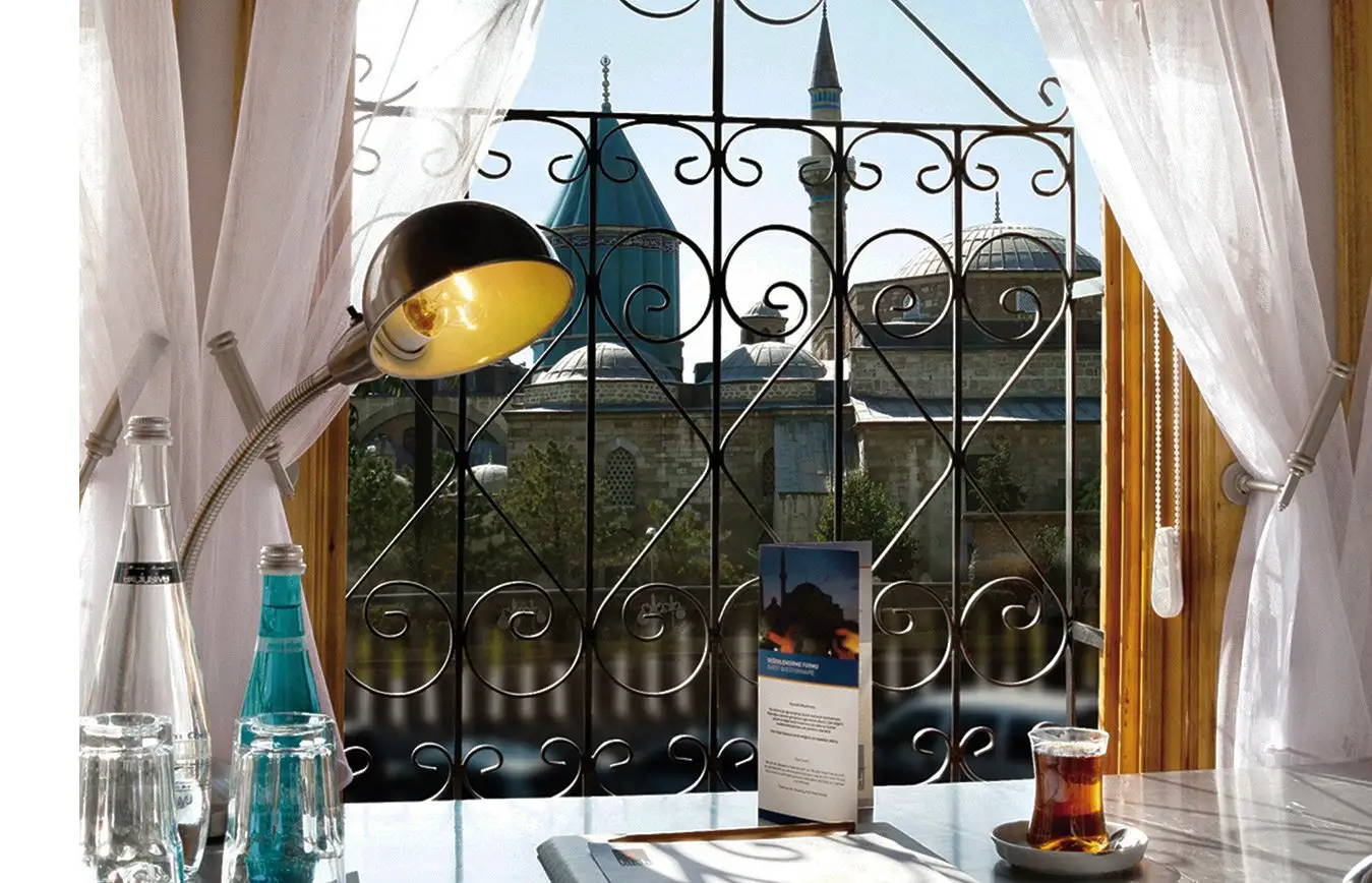 Hich Otel.webp