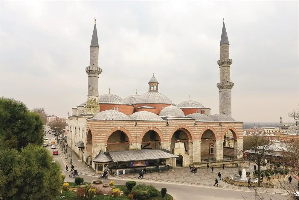 Eski Cami