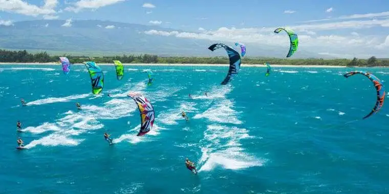 Akyaka’nın Kite Okulları & Su Sporları