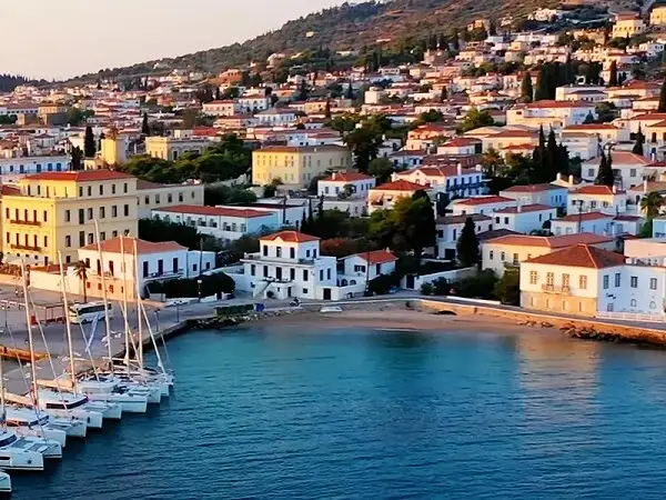 Spetses Adası
