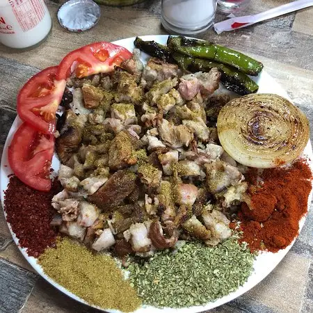 Kokoreççi Asım Usta