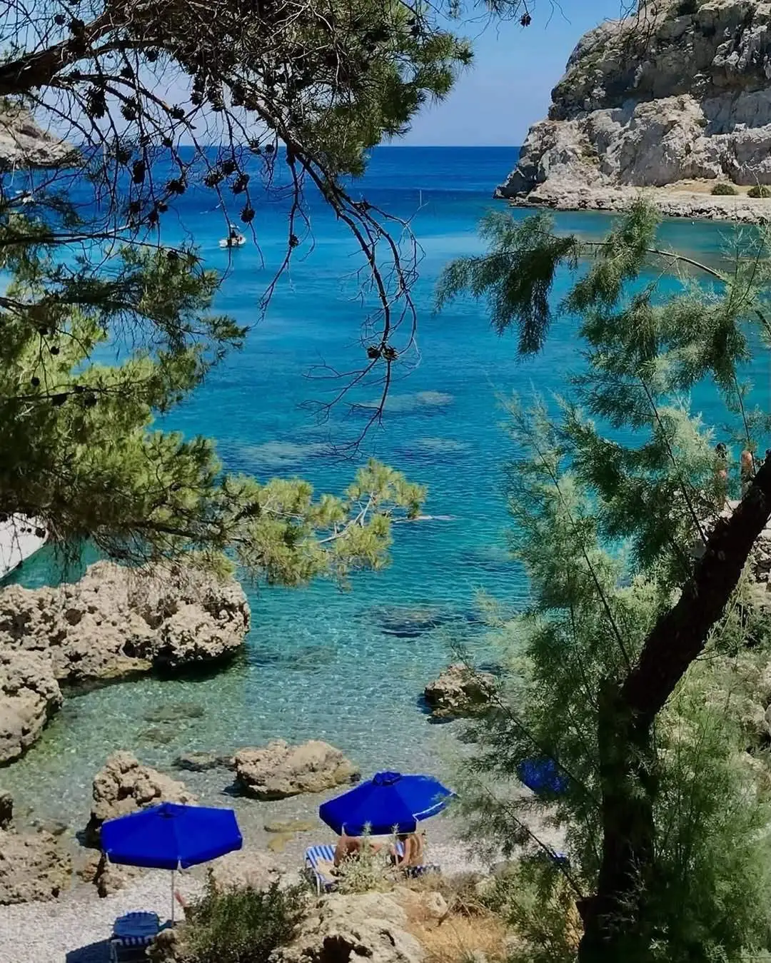 Rodos Adası'nda Konaklama ve Otel Öneriler