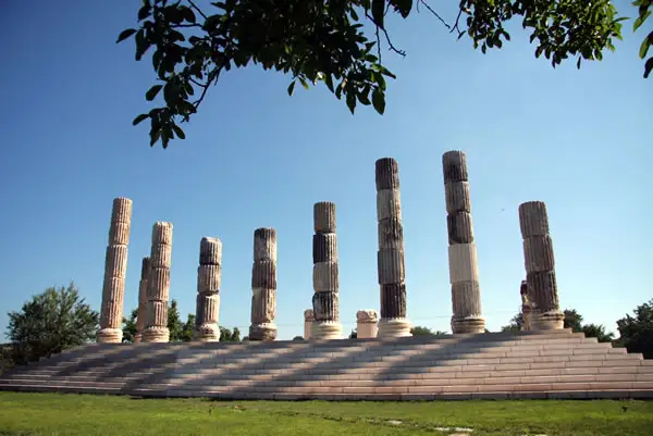 Apollon Smintheion Tapınağı