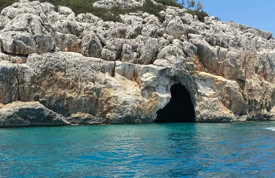 Kekova Adası Deniz Mağarası