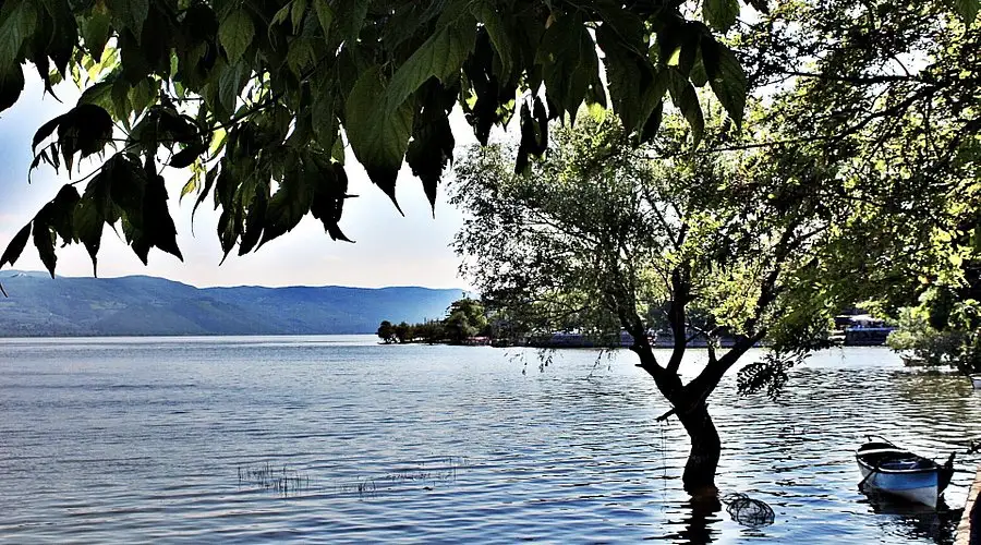 Redpine Guest House İznik Gölü