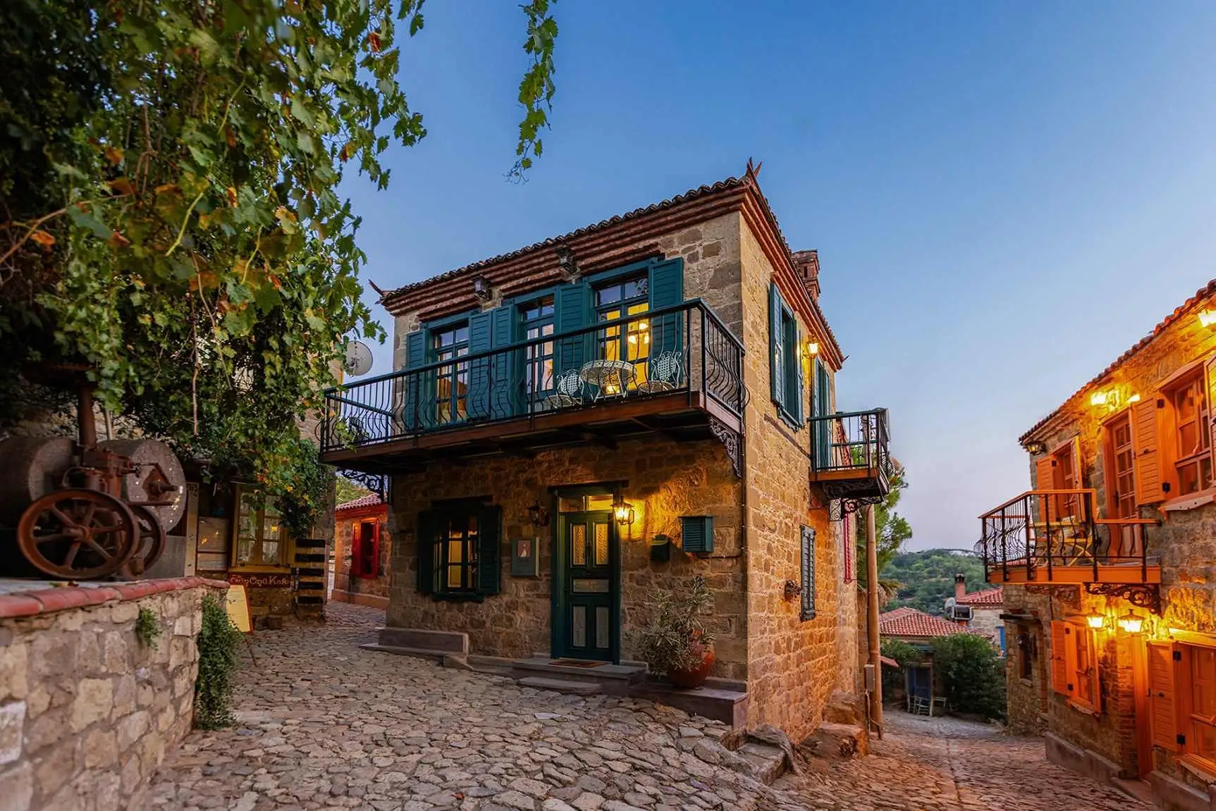 Orion Adatepe | Adatepe Köyü’nde Otantik Taş Ev Deneyimi