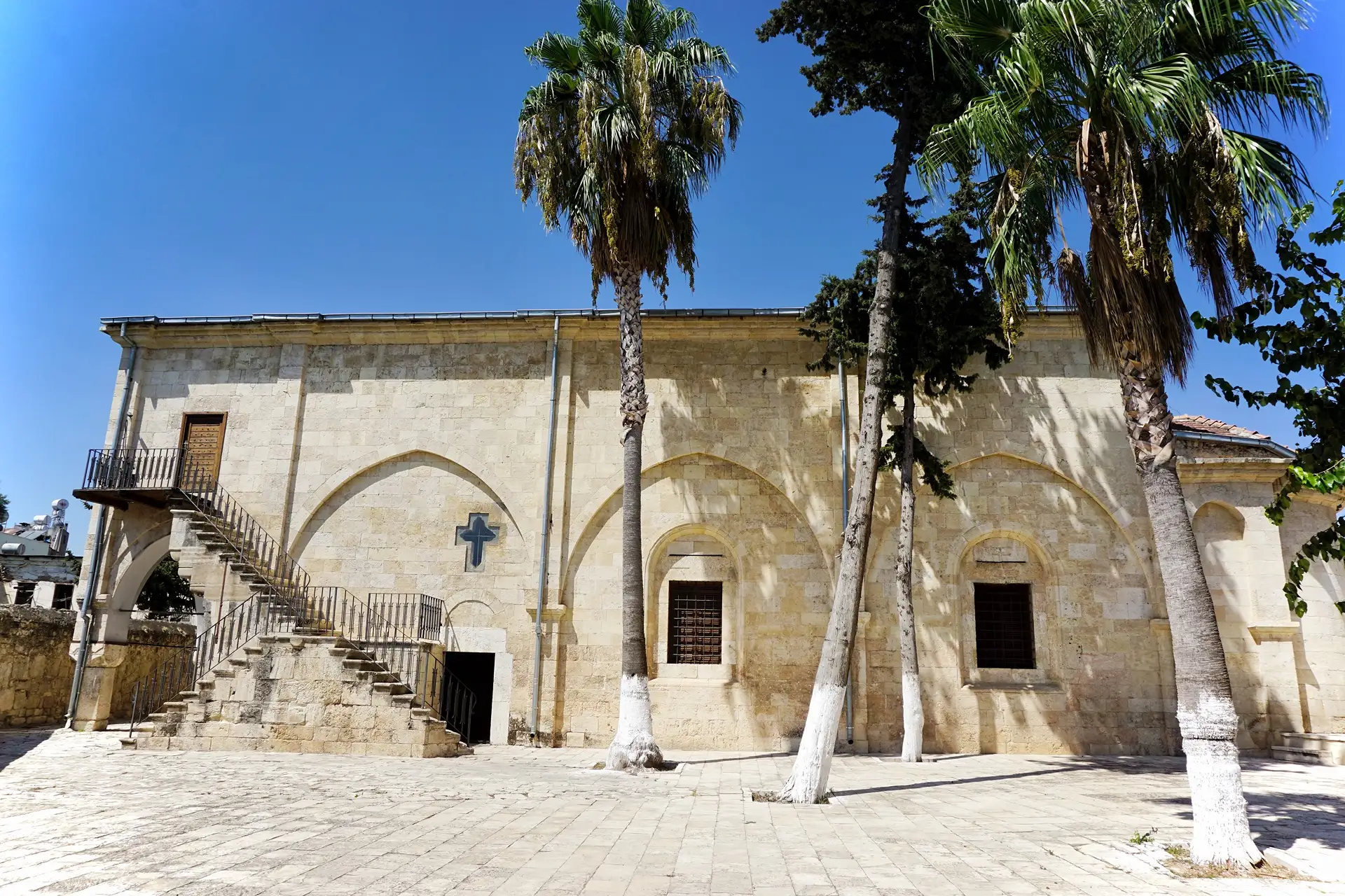 Mersin Denize Yakın Oteller | Sahile Yürüme Mesafesinde Oteller