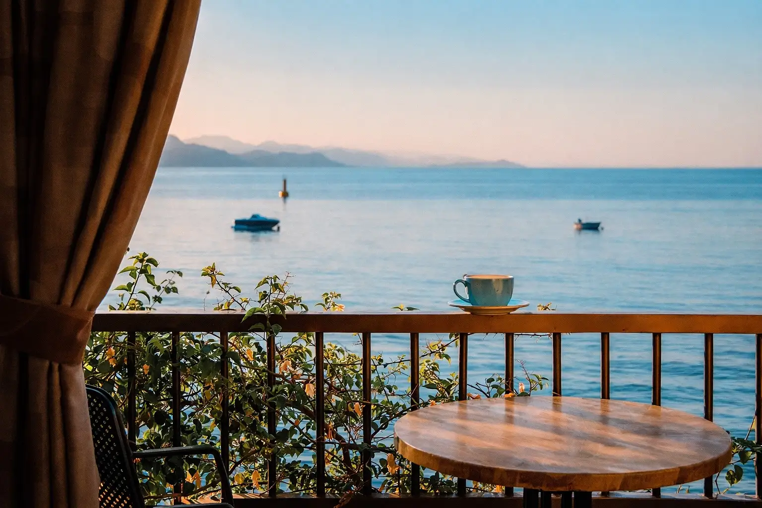 Marmaris Turunç Koyu'nda 14 Şubat’a Özel: Denize Sıfır Romantik Konaklama Deneyimi