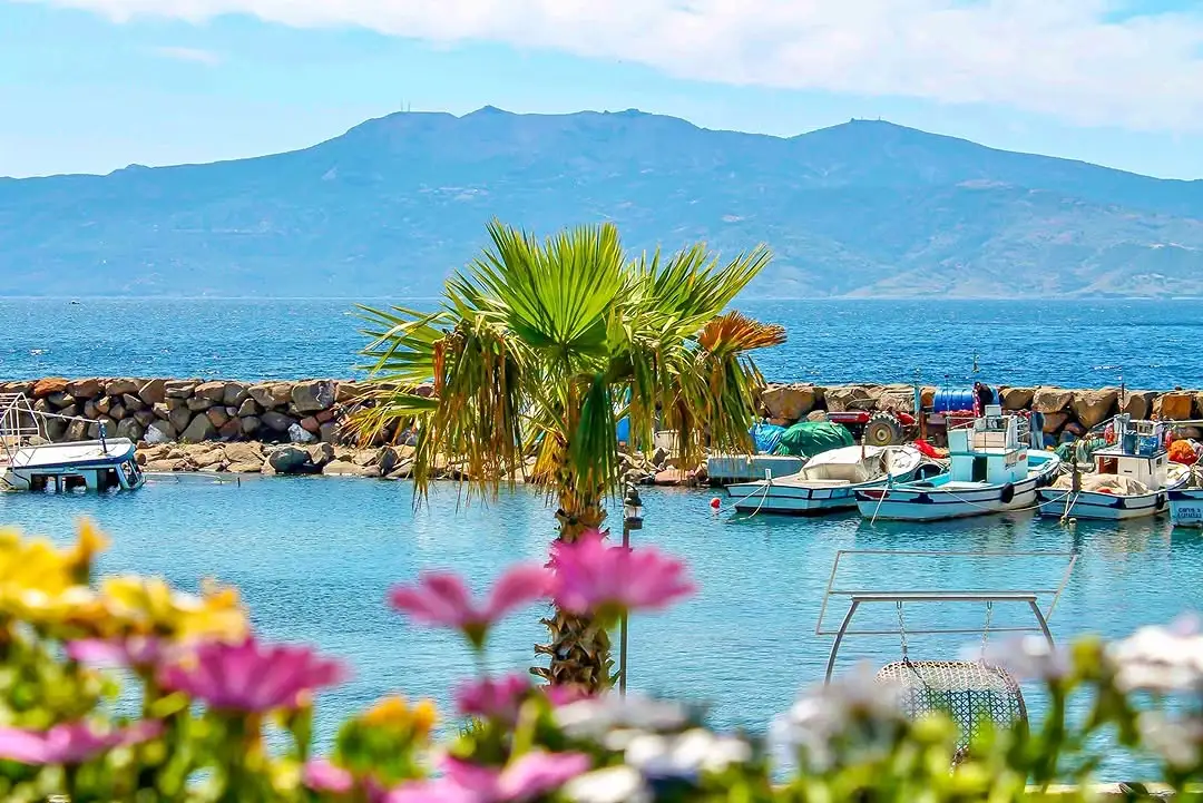 Assos’ta Ne Yapılır? Gezilecek Yerler, Yeme İçme ve Plaj Önerileri