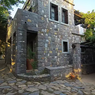 Akvaryum Otel