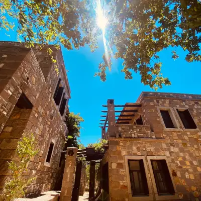 Akvaryum Otel