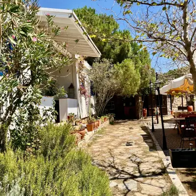 Akvaryum Otel