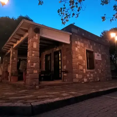Akvaryum Otel