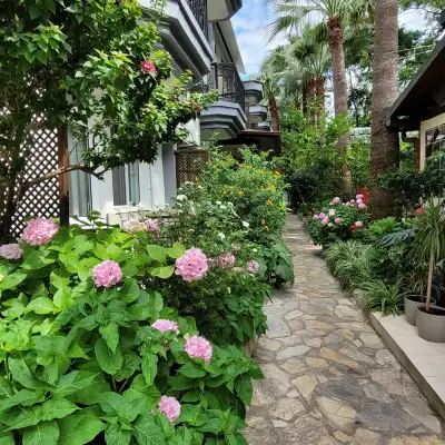 Canada Hotel & Bungalows