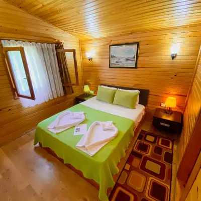 Canada Hotel & Bungalows