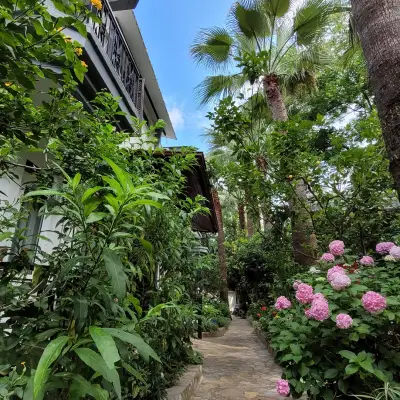 Canada Hotel & Bungalows