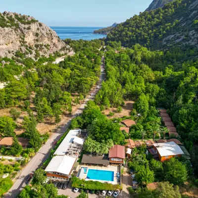 Canada Hotel & Bungalows