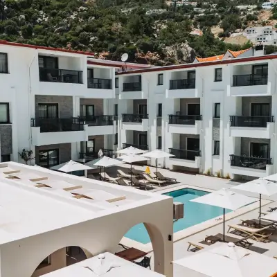 Diplomat Suites