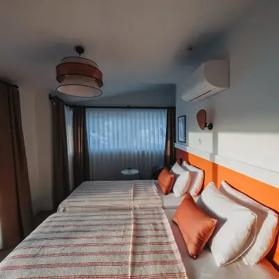 Diplomat Suites