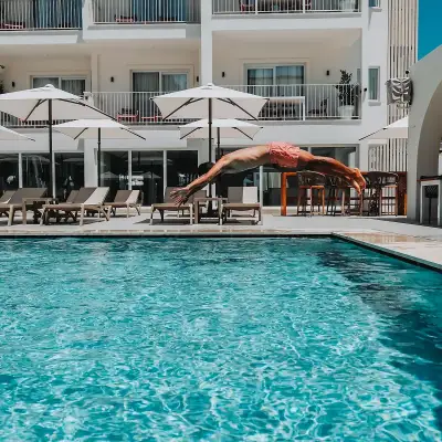 Diplomat Suites