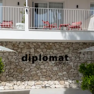 Diplomat Suites