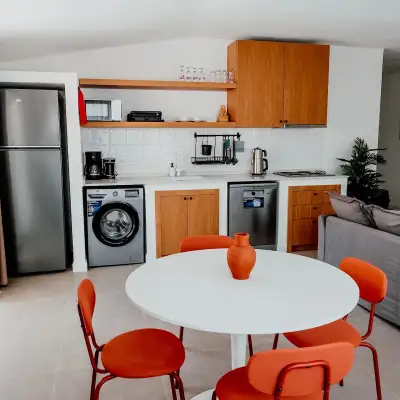 Diplomat Suites