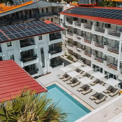 Diplomat Suites