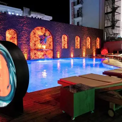 Duqqan Deluxe Hotel