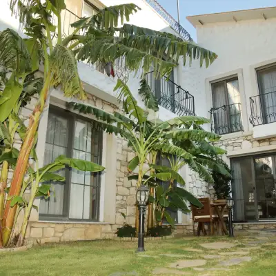 Huzurla Otel