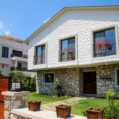 Huzurla Otel