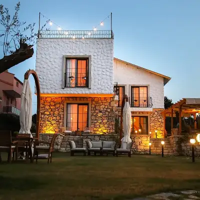 Huzurla Otel