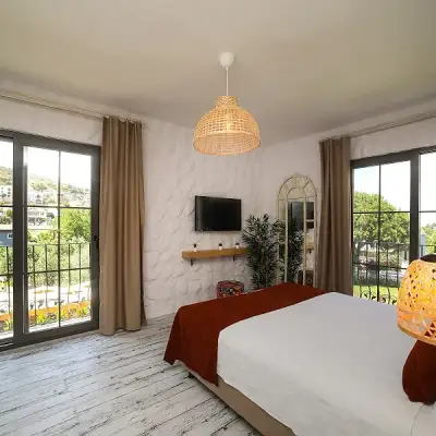 Huzurla Otel
