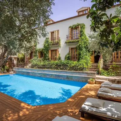 Jade Residence, Adult Only