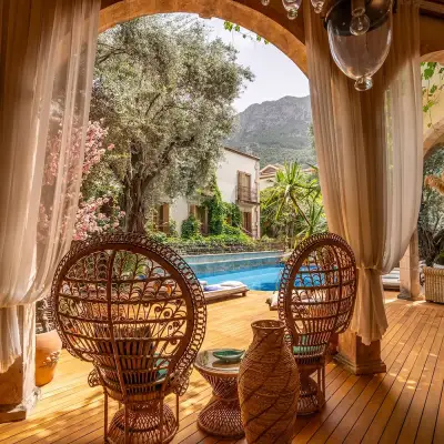 Jade Residence, Adult Only