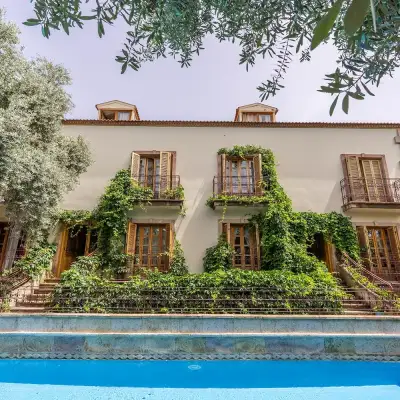 Jade Residence, Adult Only