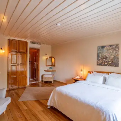 Jade Residence, Adult Only