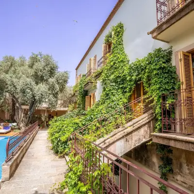 Jade Residence, Adult Only