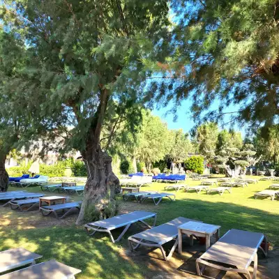 Kefi Beach & Suites