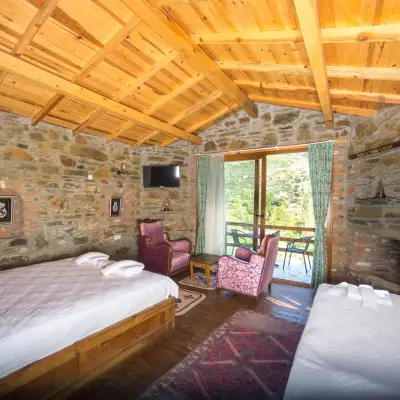 Kırkınca Dağ Evleri