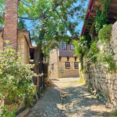 Kısık Konağı - Yeşilyurt Köyü