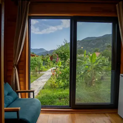 Lemon Garden Lodge
