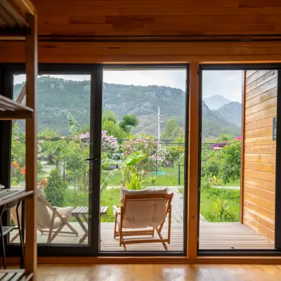 Lemon Garden Lodge