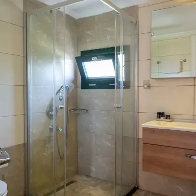 Lu-ix Hotel & Suites