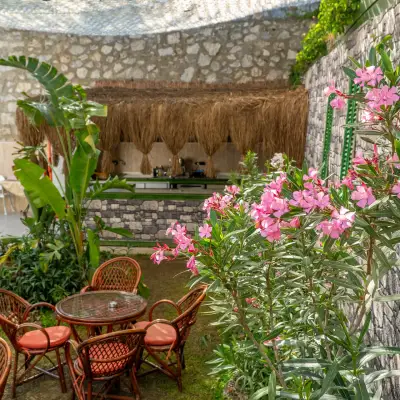 Lu-ix Hotel & Suites