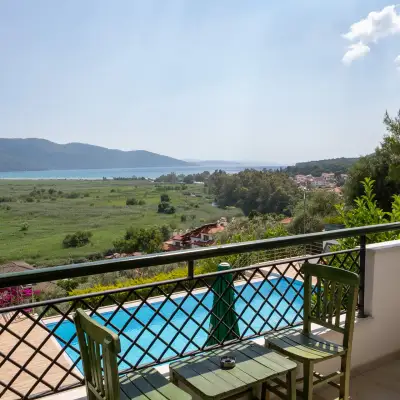 Lu-ix Hotel & Suites