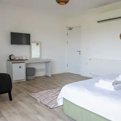 Lu-ix Hotel & Suites