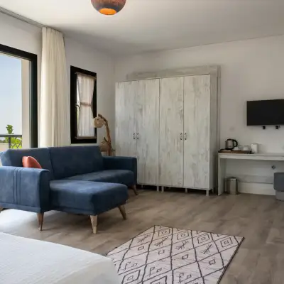 Lu-ix Hotel & Suites