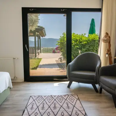 Lu-ix Hotel & Suites